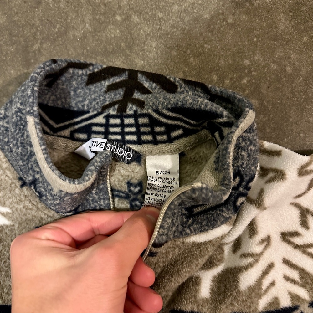 Native Studio Snowflake Fleece Pullover - Picture 3 of 4